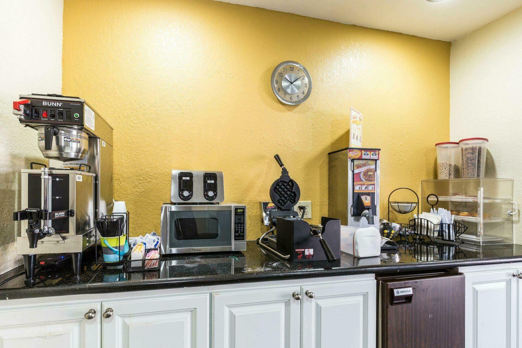 Rodeway Inn & Suites Houston Near Medical Center Kültér fotó