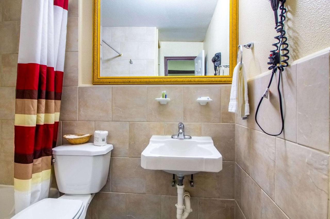Rodeway Inn & Suites Houston Near Medical Center Kültér fotó